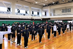 01 R